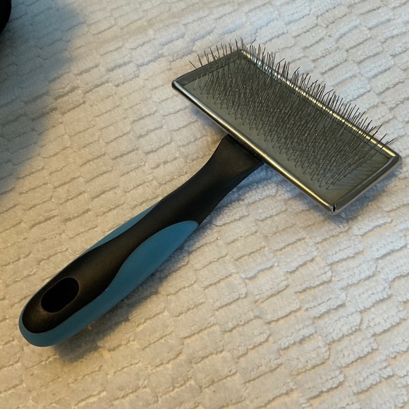 Professional Dog Grooming Kit - Wahl Bag, 8 Grooming Tools, Smock and Lab Coat - Picture 11 of 16